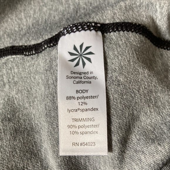 ATHLETA Capri - Picture 6 of 8